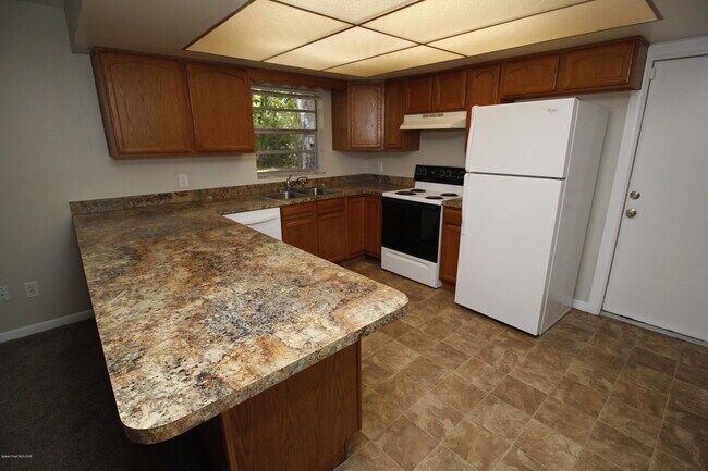 Foto del edificio - 2195 Corey Rd