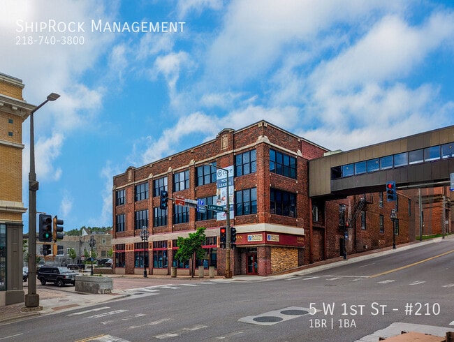 Building Photo - 5 W 1st St