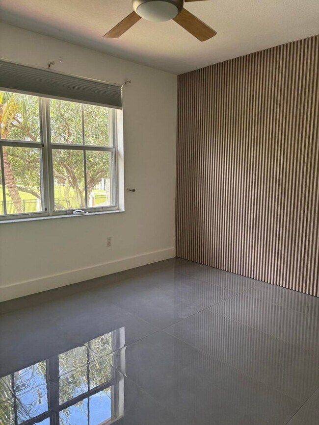 Foto del edificio - 3,300