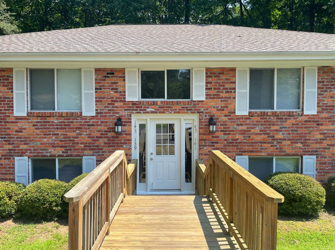 Primary Photo - Charming 2 bedroom 1 bath condo! Available...