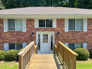 Building Photo - 139 Albemarle Dr