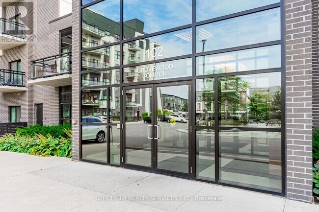 Photo du bâtiment - 102 Grovewood Common