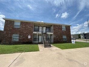 Building Photo - 1600 Dugger Cir