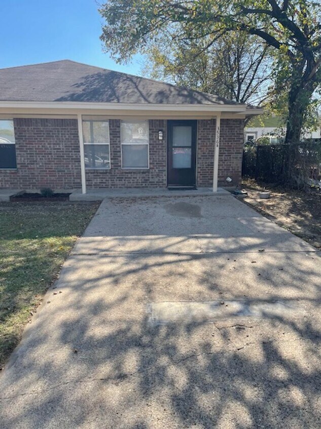 Foto principal - 3536 S Littlejohn Ave