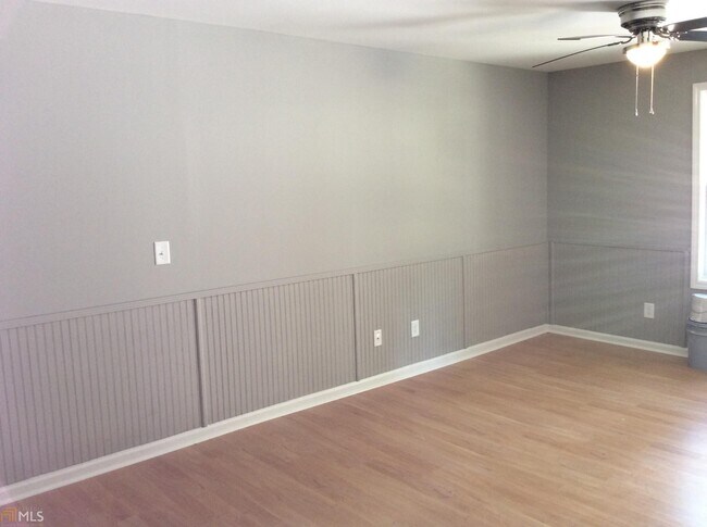 Building Photo - 209 Walker Dr