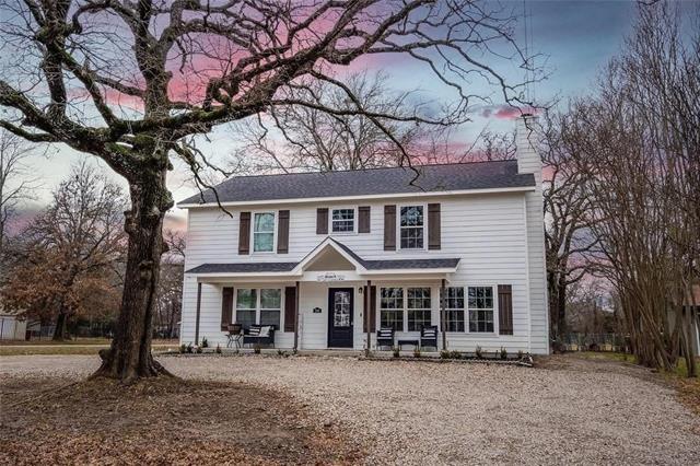 Primary Photo - 200 Lakeside Dr