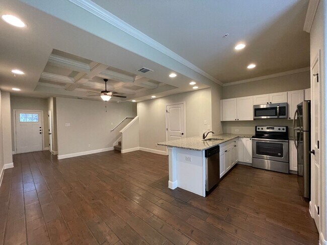Foto del edificio - Townhome for rent