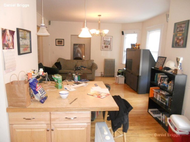 Foto del edificio - 335 Faneuil St