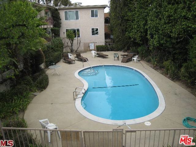 Foto del edificio - 5252 Coldwater Canyon Ave