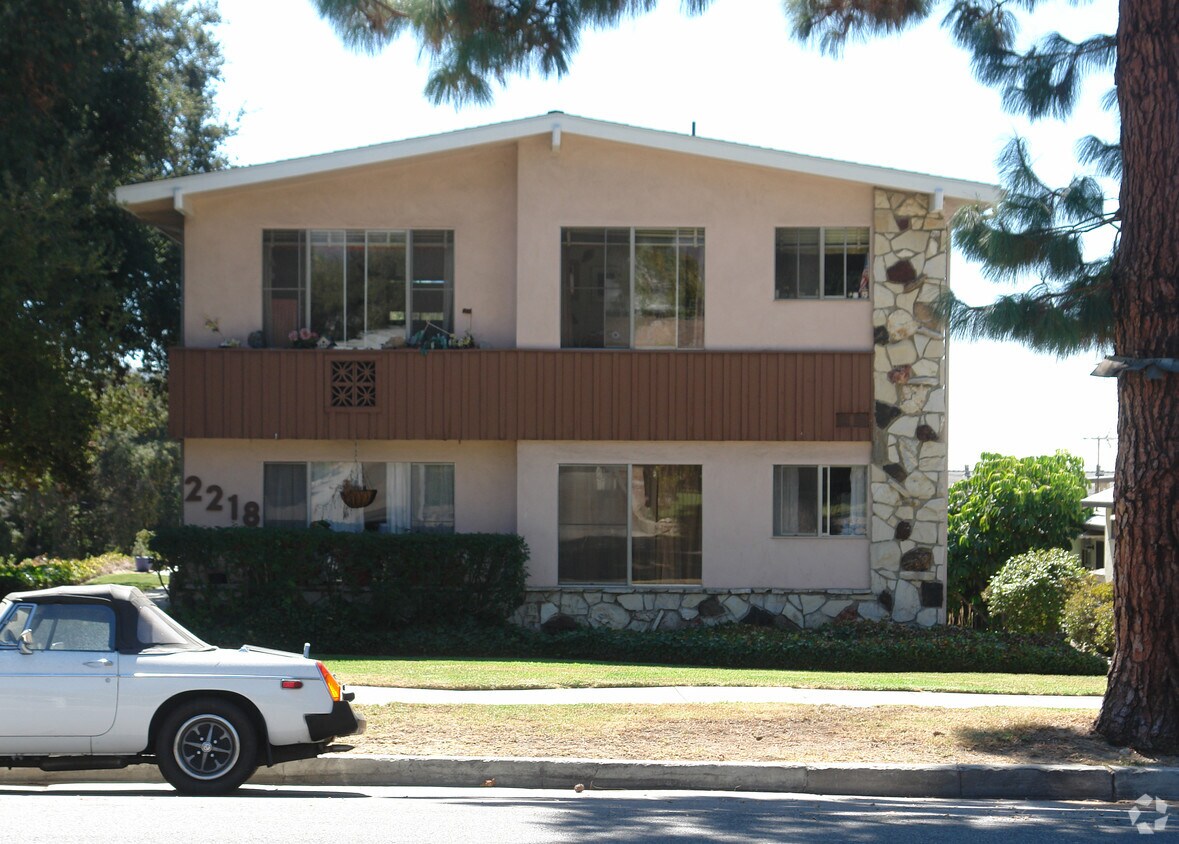 Foto del edificio - 2218 Miravista Ave