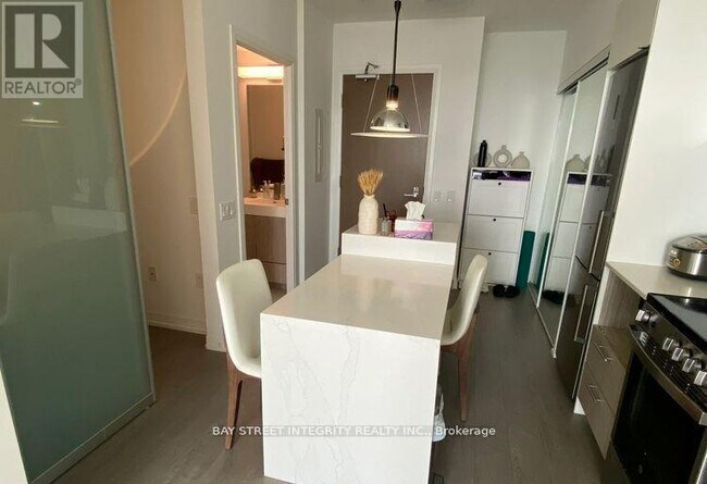 Photo du bâtiment - 251 Jarvis St