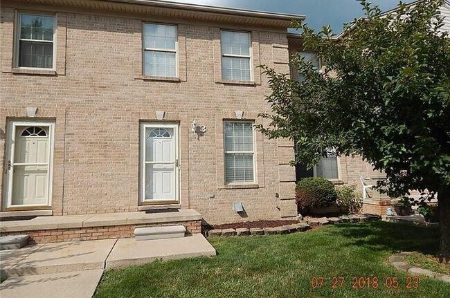 Building Photo - 29305 W Jefferson Ave