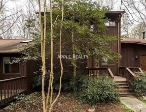 Building Photo - 311 Deepwood Rd
