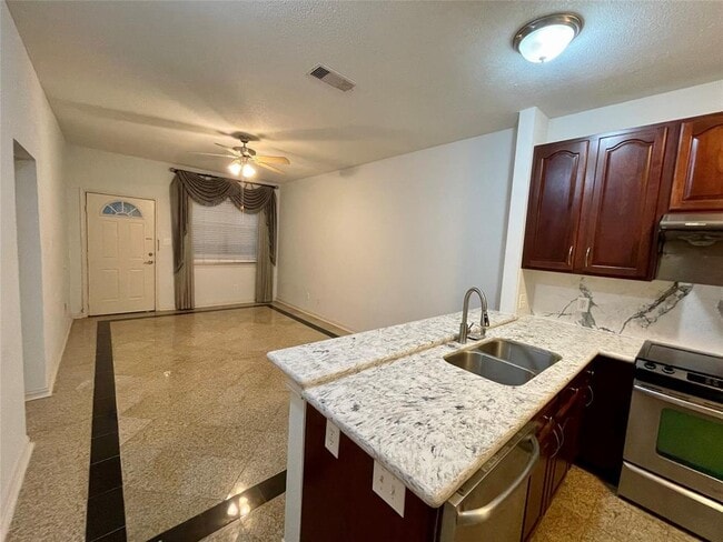 Building Photo - 9400 Bellaire Blvd
