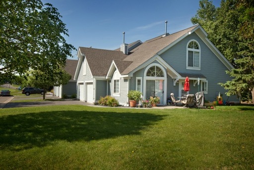 Building Photo - 2332 Sumac Cir