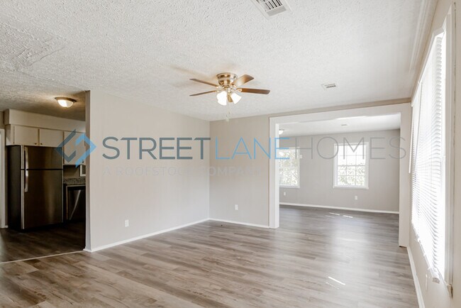 Building Photo - 1524 Hurley Cir
