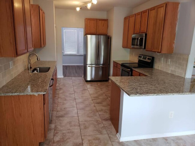 kitchen - 4605 Landover Dale Dr