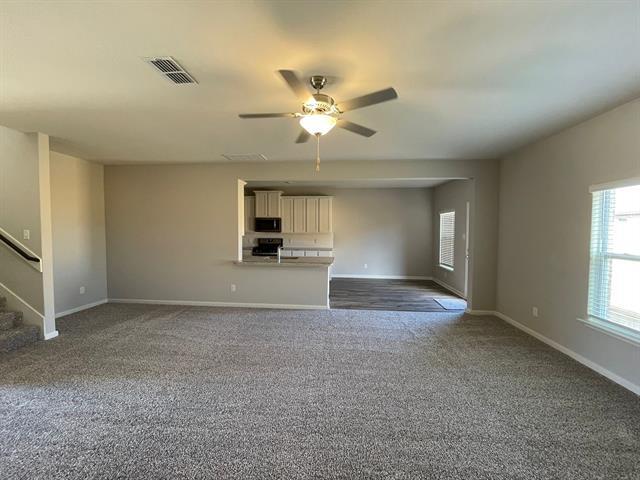 Building Photo - 2104 Jeanine Dr