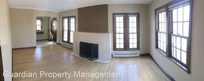 Building Photo - 4 br, 2 bath House - 3007 E Minnehaha Pkwy