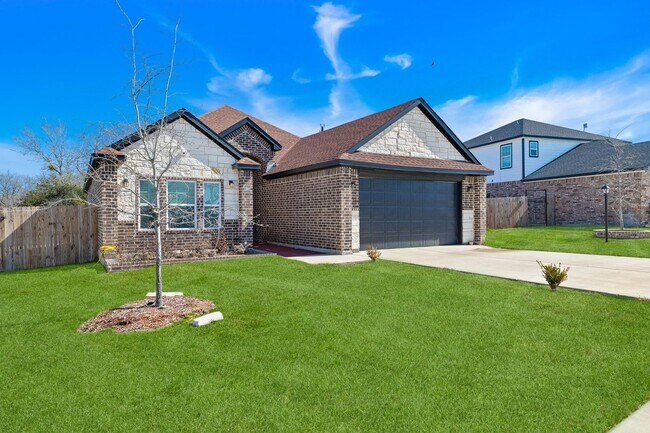 Building Photo - Charming 3BR House in East Tawakoni