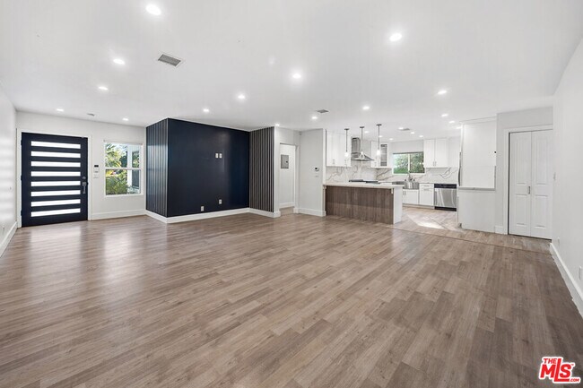 Building Photo - 17141 Sherman Way