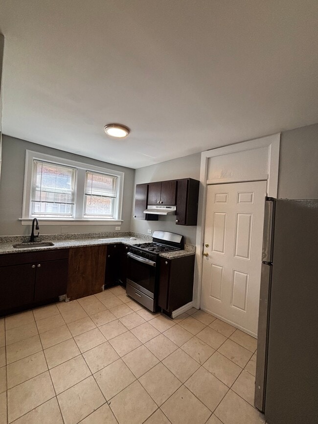Photo - 8000 S Champlain Ave Apartment