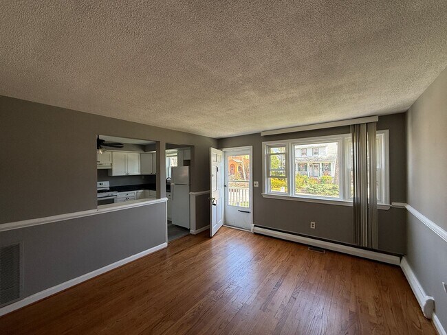 Foto del edificio - 6008 1/2 BURGESS AVE