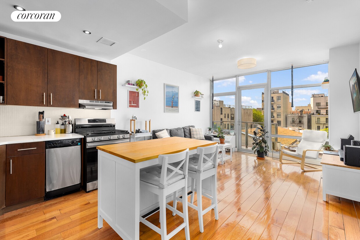 Foto principal - 765 Park Pl