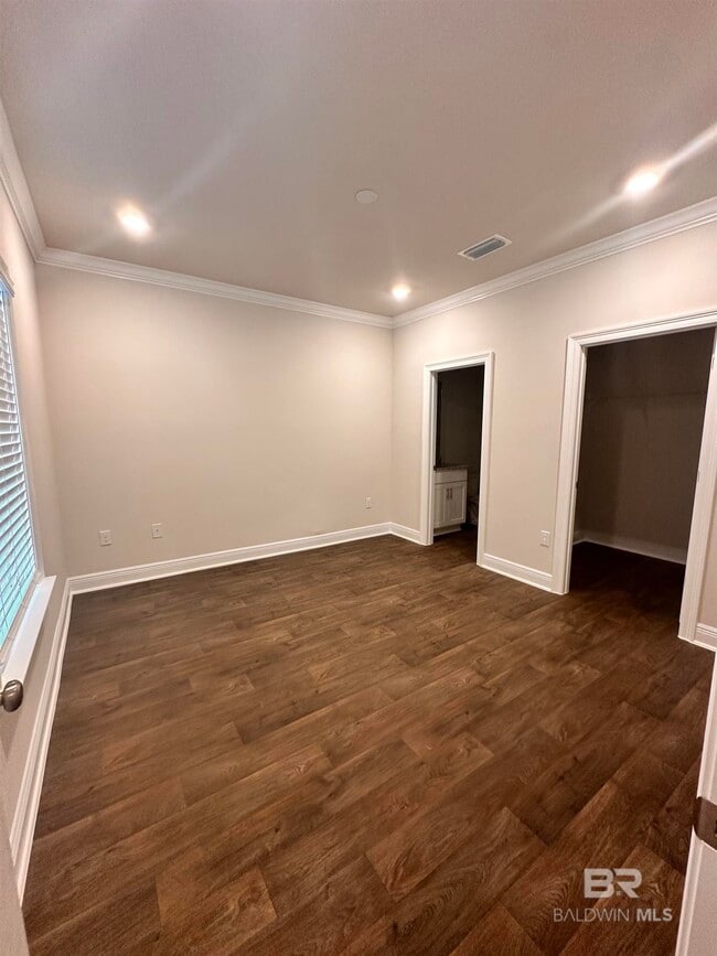 Building Photo - 32503 Revere Dr