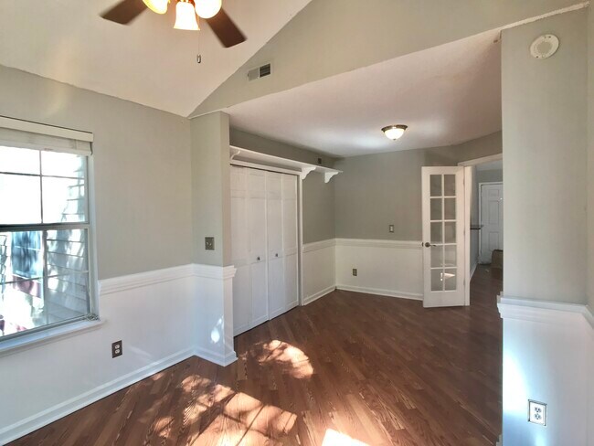 Building Photo - 709 Cypress Pointe St