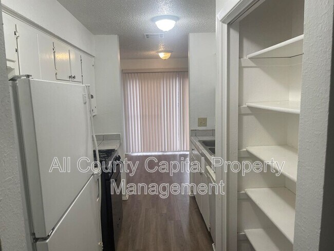 Foto del edificio - 5105 Teri Rd