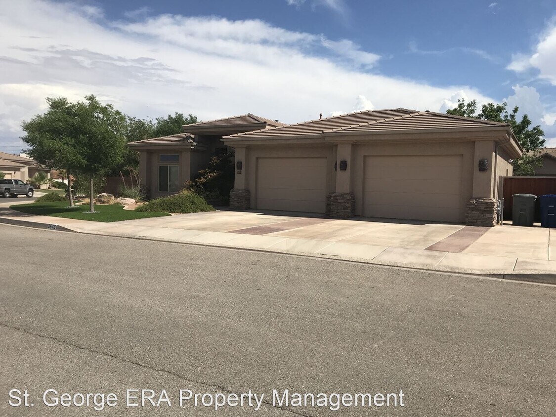 Primary Photo - 3 br, 2 bath House - 2576 E. 50 S.
