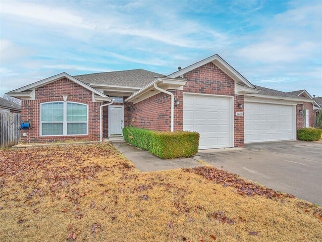 Photo - 2608 Southern Hills Dr House