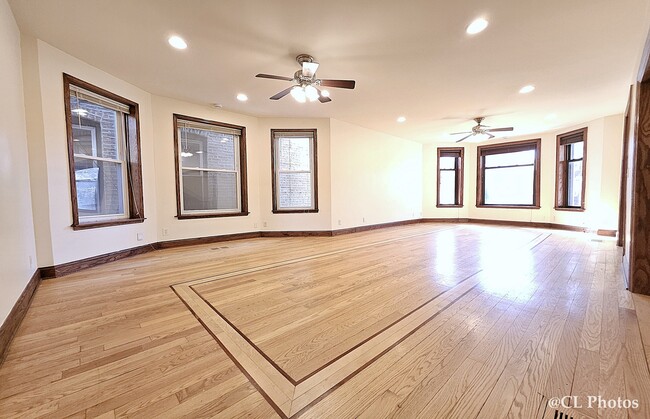 Foto del edificio - 2307 N Spaulding Ave