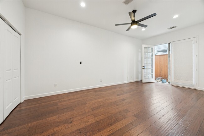 Foto del edificio - 731 Heights Blvd