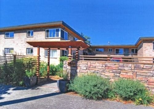 Building Photo - 1 bedroom in Seattle WA 98199