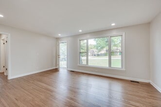 Building Photo - 5003 Hasty Dr