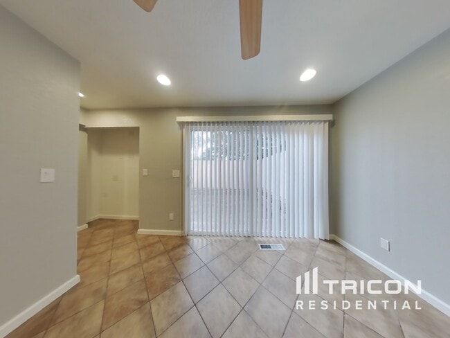 Building Photo - 1209 Almondwood Dr