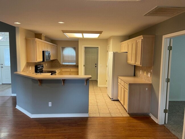 Building Photo - 165 Turkey Run