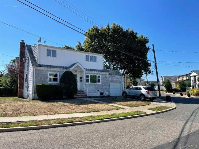 Foto del edificio - 17 Roosevelt Pl