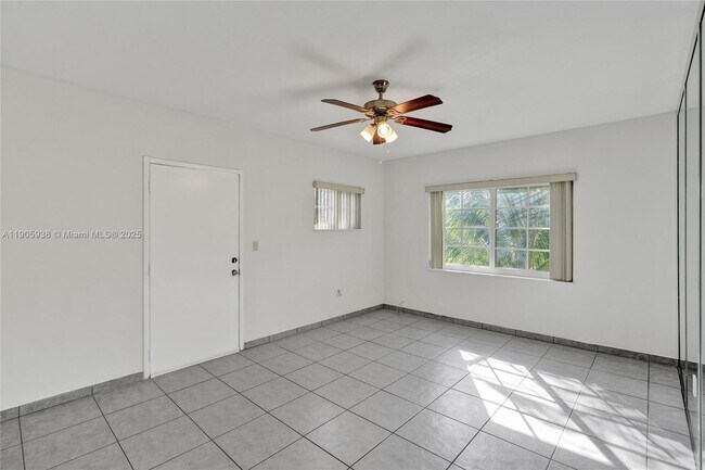 Building Photo - 1193 Marseille Dr