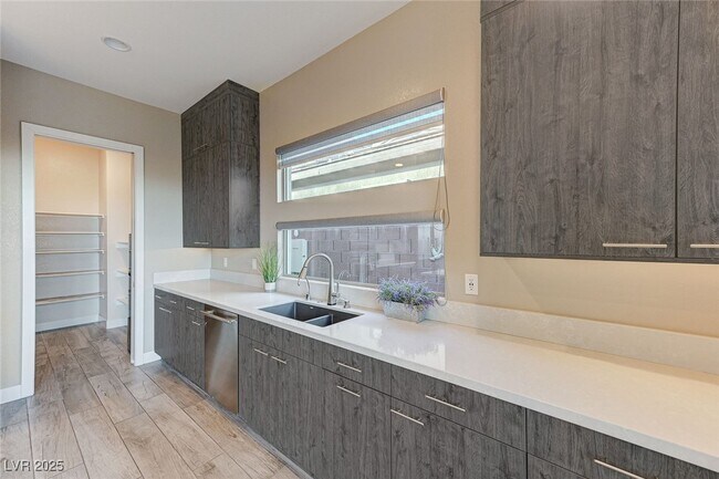 Foto del edificio - 6832 Apogee Ridge Ct