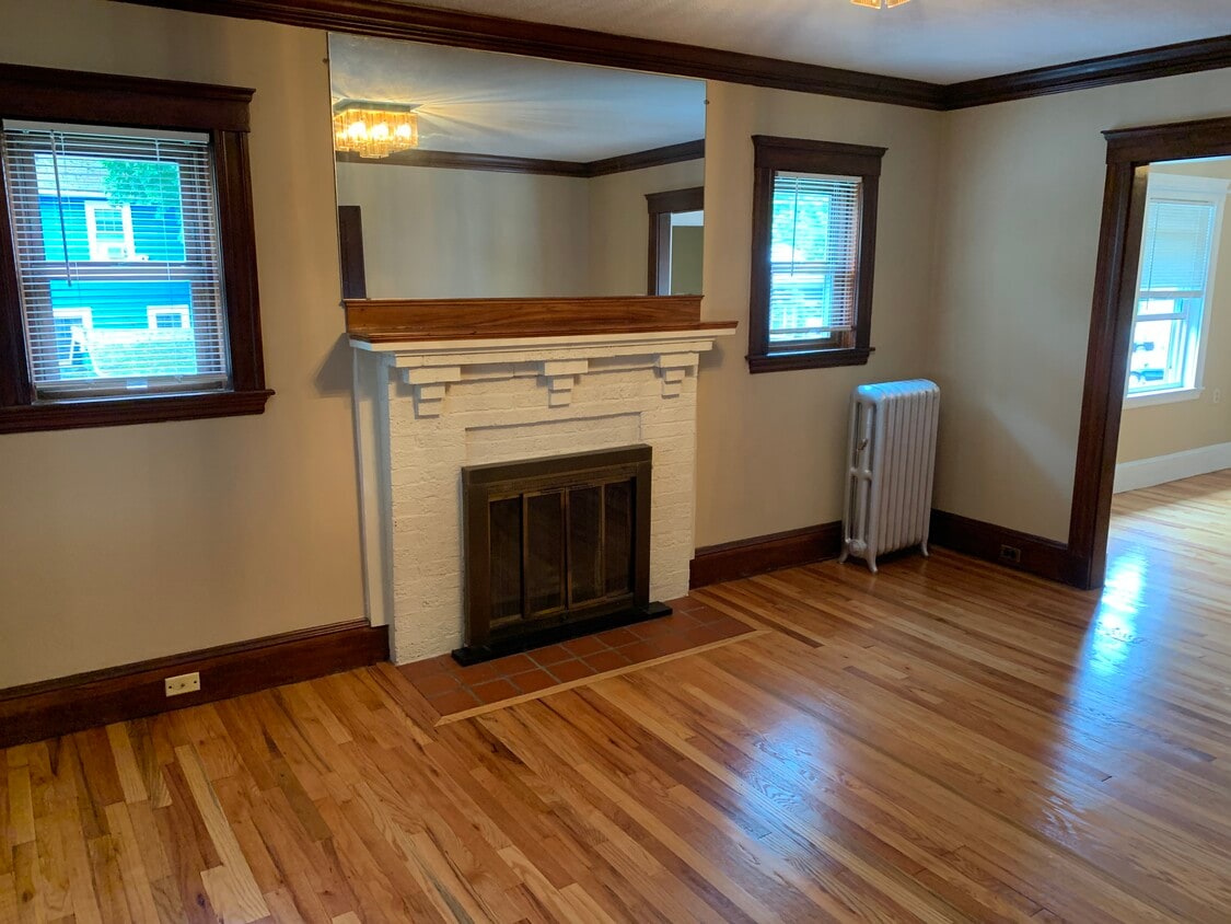 14 Slade St Unit 14, Belmont, MA 02478 Apartments in Belmont, MA