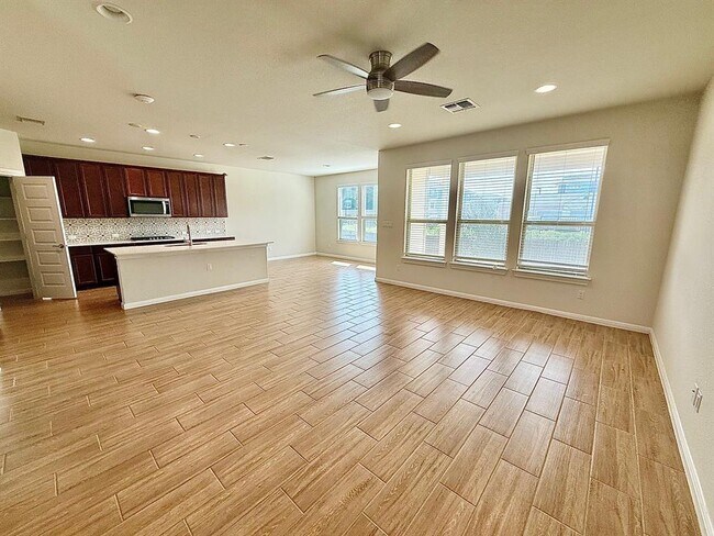 Foto del edificio - 15907 Windroot St