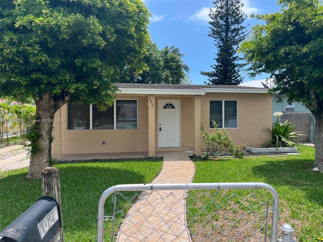 1024 S K St, Lake Worth, FL 33460 House Rental in Lake Worth, FL