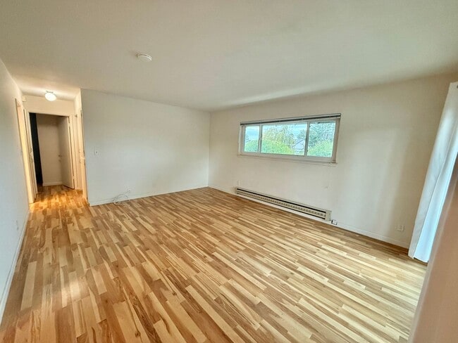 Photo - CAMBRIAN - Remodeled upstairs unit - great location near downtown Campbell Apartment