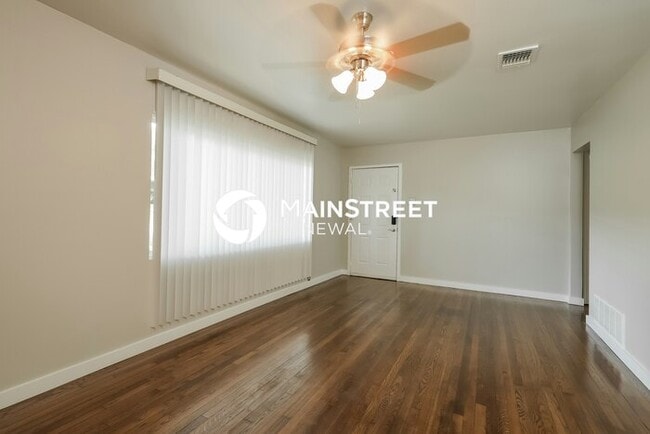 Building Photo - 3 Bedroom Pet-Friendly Home in San Antonio...