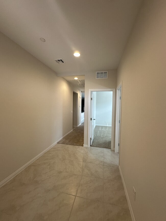 Building Photo - 91 Sonata Dawn Ave