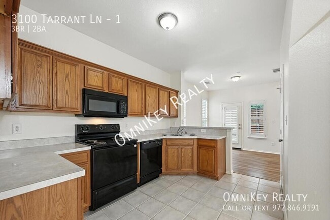 Building Photo - 3100 Tarrant Ln