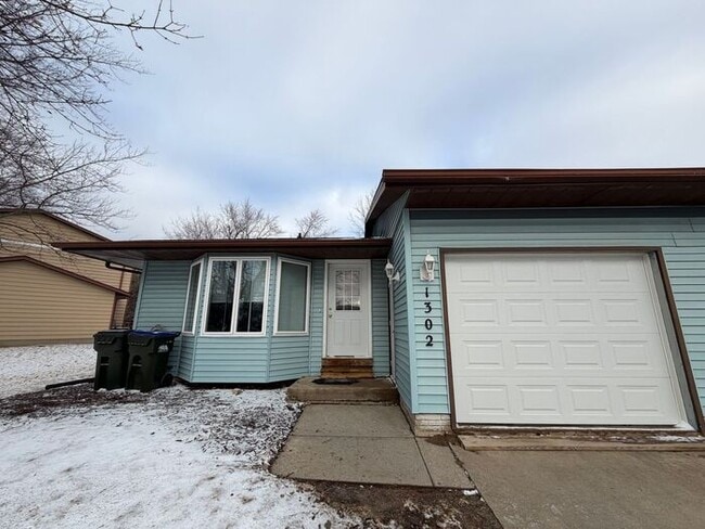 $1,400 | 3 Bedroom, 2 Bathroom House | Pets Negotiable* | Available for an Immediate Move In! - $1,400 | 3 Bedroom, 2 Bathroom House | Pets Negotiable* | Available for an Immediate Move In!